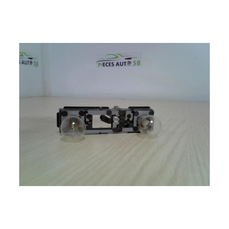 Platine feu arriere droit RENAULT LAGUNA 1 PHASE 2 d’occasion