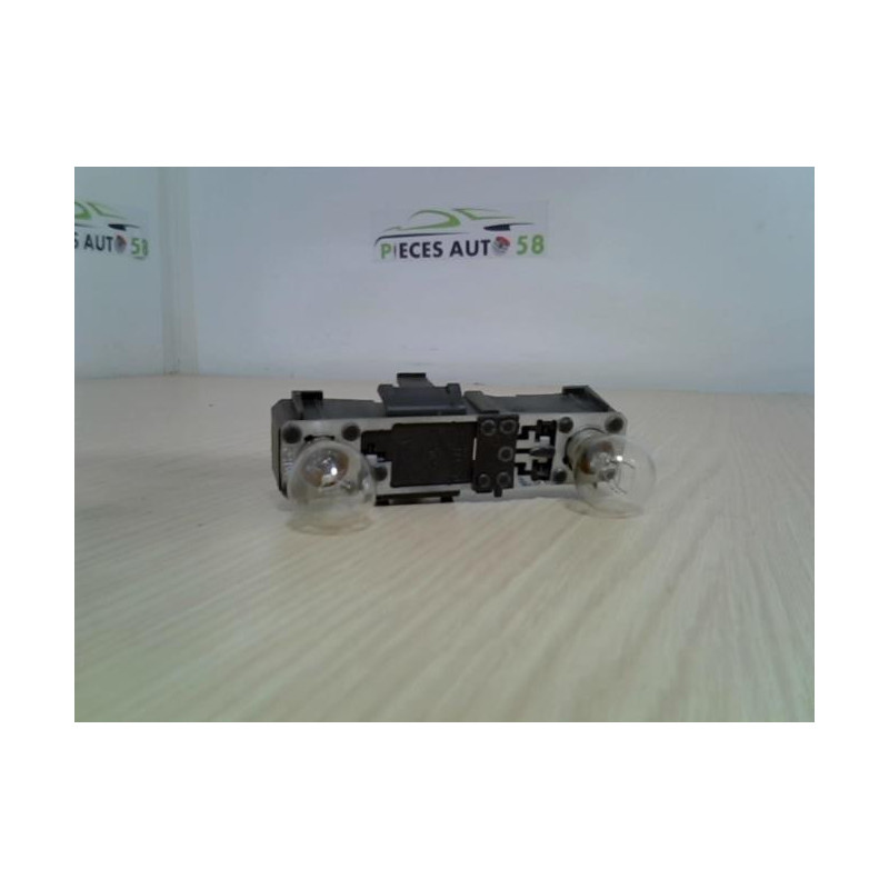 Platine feu arriere gauche RENAULT LAGUNA 1 PHASE 2 d’occasion