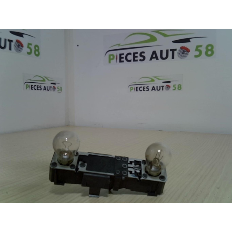 Platine feu arriere droit RENAULT LAGUNA 1 PHASE 2 d’occasion