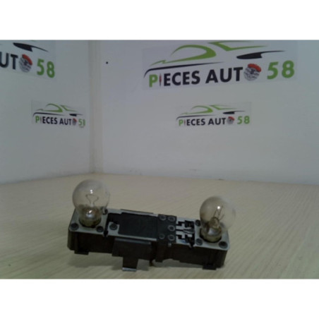 Platine feu arriere droit RENAULT LAGUNA 1 PHASE 2 d’occasion