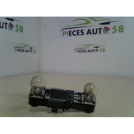 Platine feu arriere droit RENAULT LAGUNA 1 PHASE 2 d’occasion