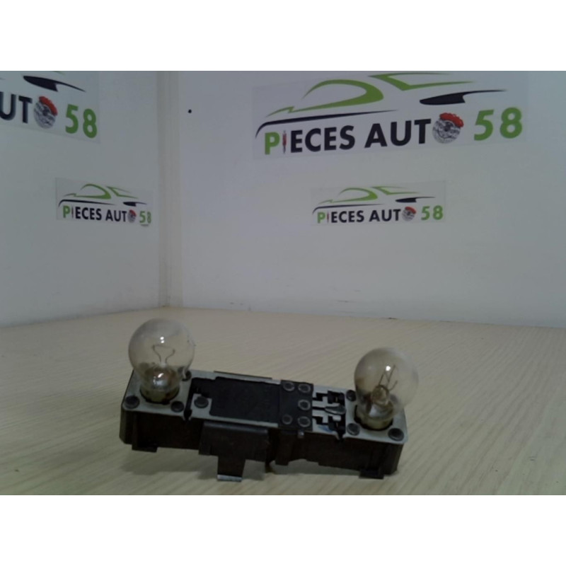 Platine feu arriere gauche RENAULT LAGUNA 1 PHASE 2 d’occasion
