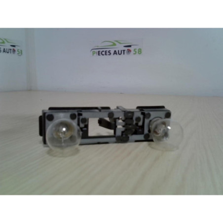 Platine feu arriere droit RENAULT LAGUNA 1 PHASE 2 d’occasion