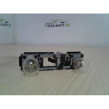 Platine feu arriere droit RENAULT LAGUNA 1 PHASE 2 d’occasion