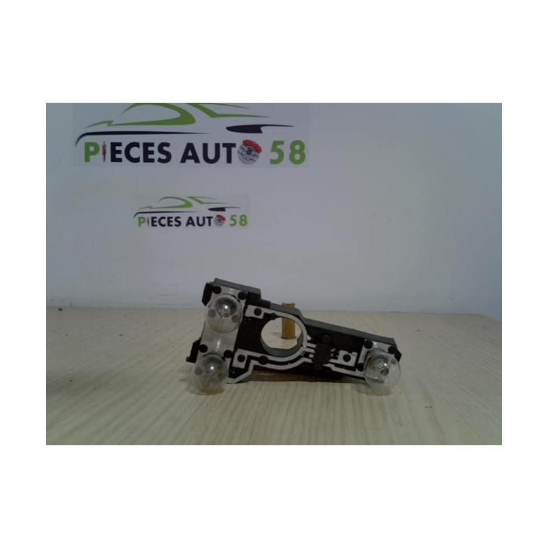 Platine feu arriere droit RENAULT LAGUNA 2 PHASE 1 d’occasion