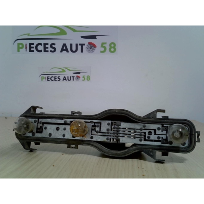 Platine feu arriere droit RENAULT  d’occasion