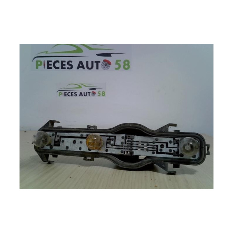 Platine feu arriere droit RENAULT  d’occasion