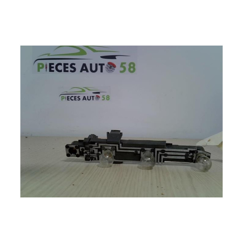 Platine feu arriere droit RENAULT LAGUNA 1 PHASE 1 BREAK d’occasion