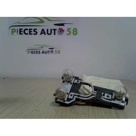 Platine feu arriere droit RENAULT  d’occasion