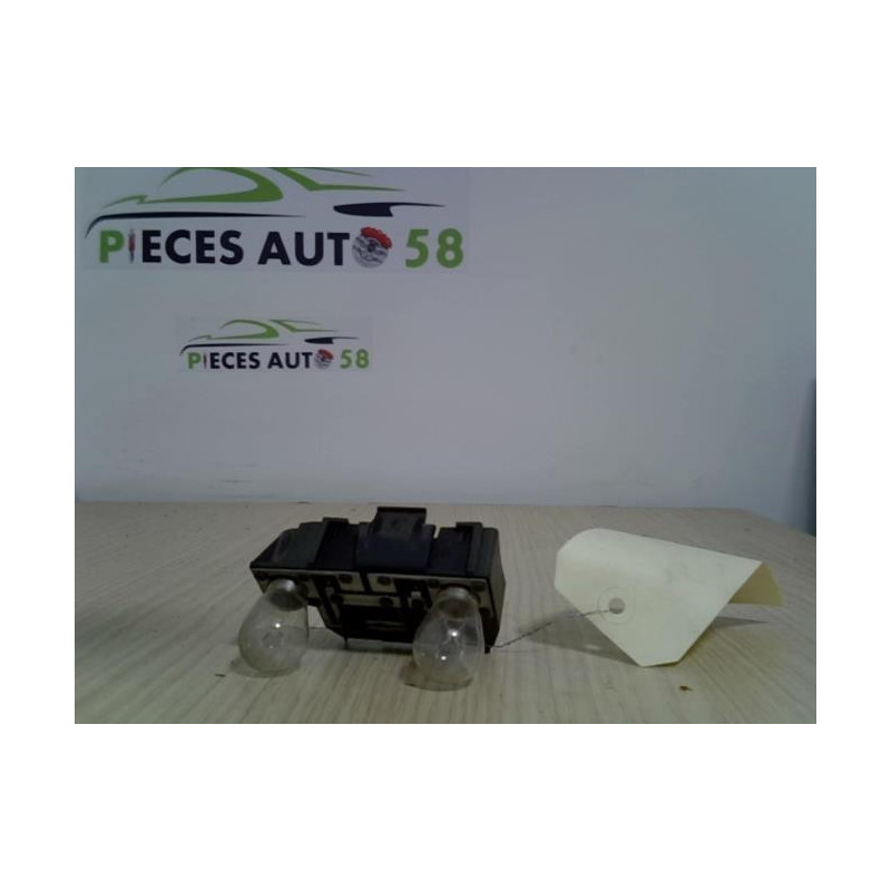 Platine feu arriere droit RENAULT  d’occasion