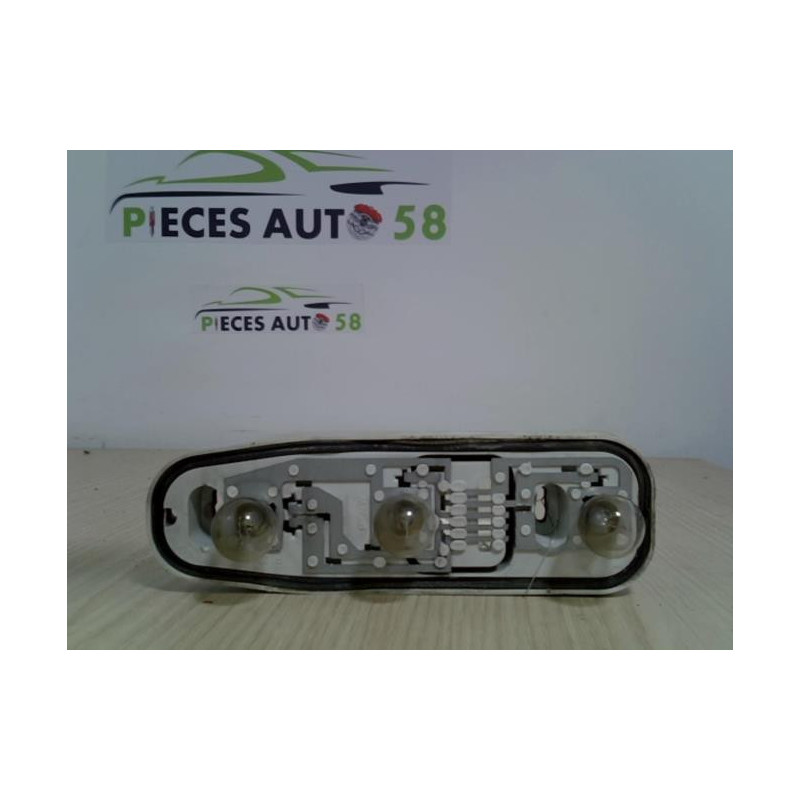 Platine feu arriere droit RENAULT TWINGO 1 PHASE 2 d’occasion