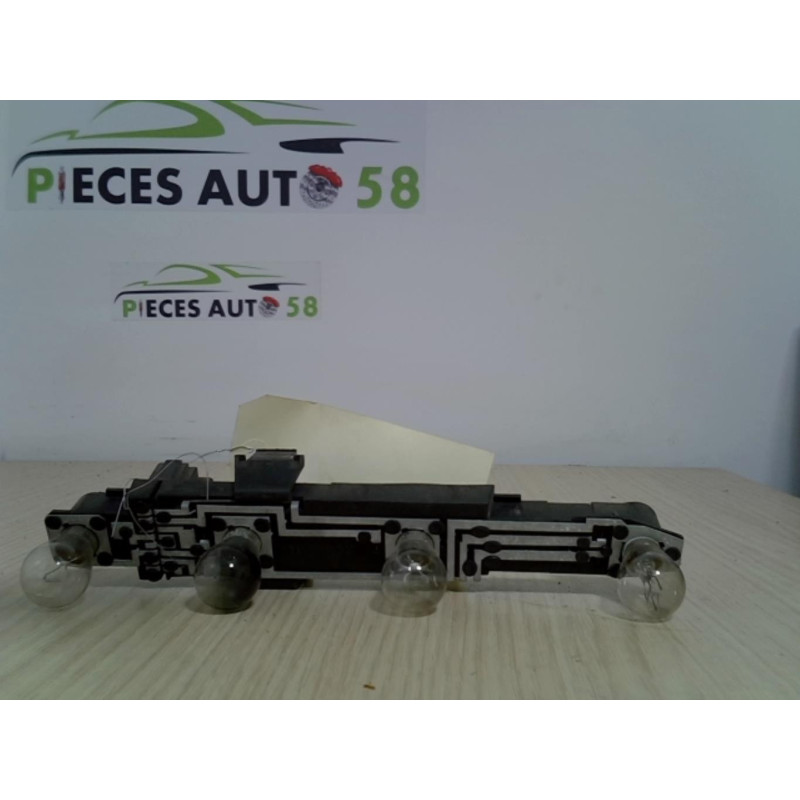Platine feu arriere gauche RENAULT LAGUNA 1 PHASE 2 BREAK d’occasion