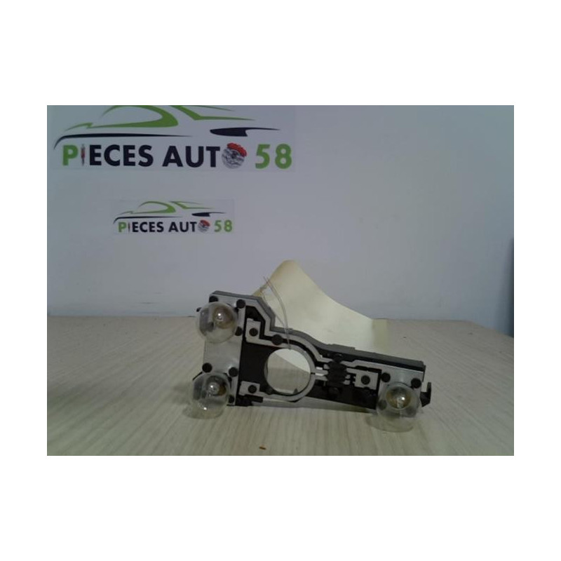 Platine feu arriere gauche RENAULT  d’occasion