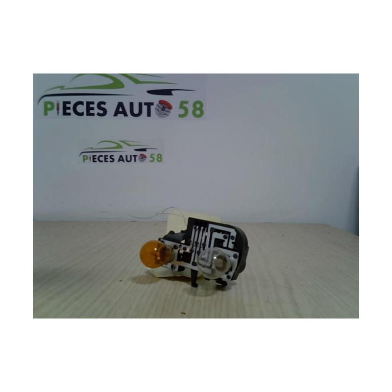 Platine feu arriere droit RENAULT  d’occasion