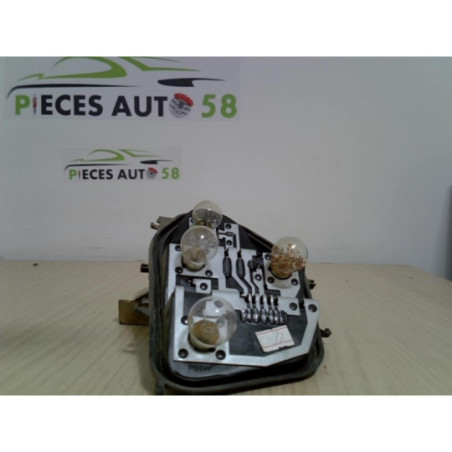 Platine feu arriere droit RENAULT  d’occasion