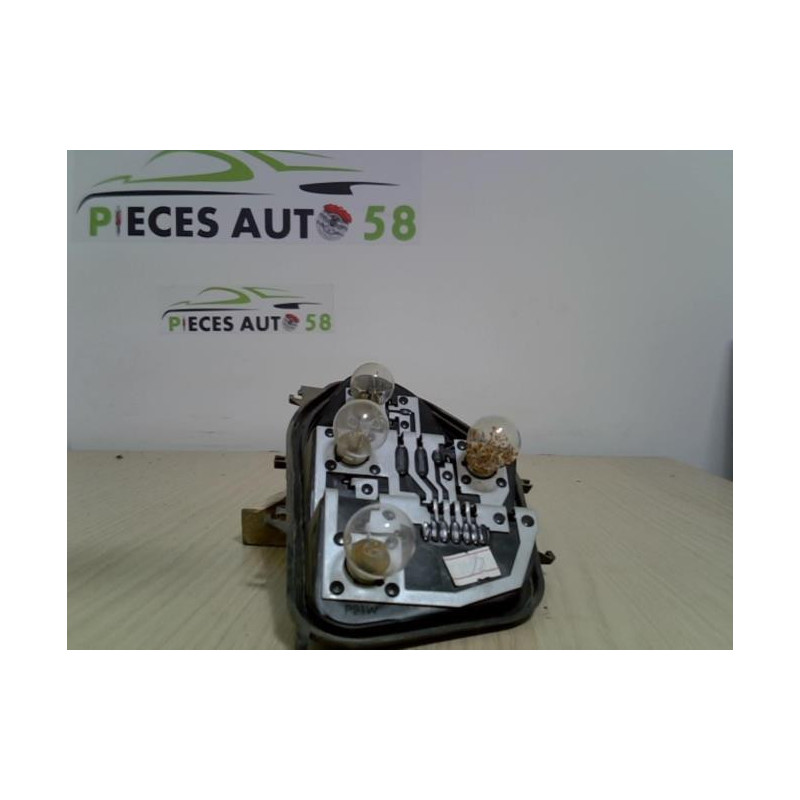 Platine feu arriere droit RENAULT  d’occasion
