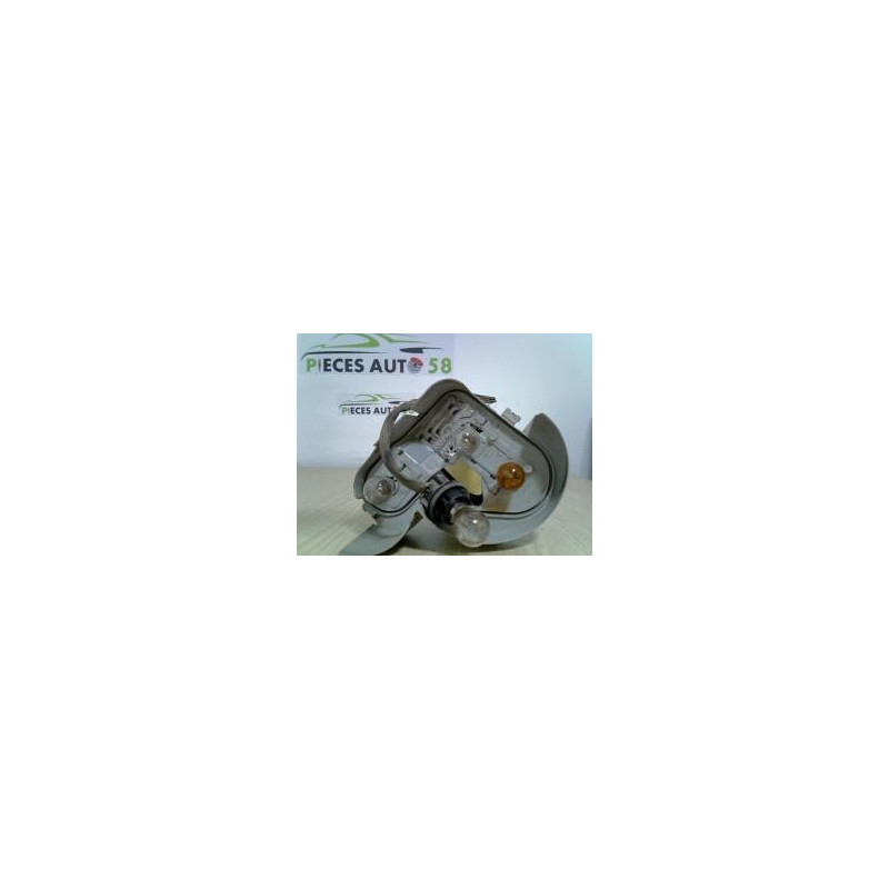 Platine feu arriere gauche RENAULT MEGANE 2 PHASE 1 CABRIOLET d’occasion