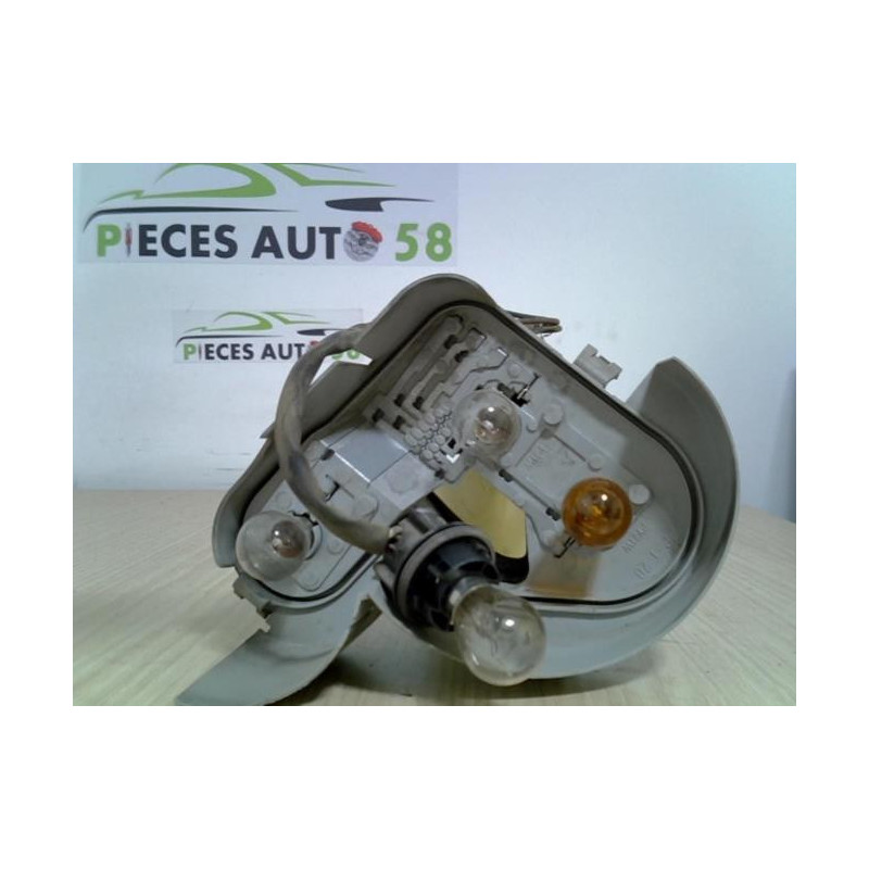 Platine feu arriere gauche RENAULT MEGANE 2 PHASE 1 CABRIOLET d’occasion