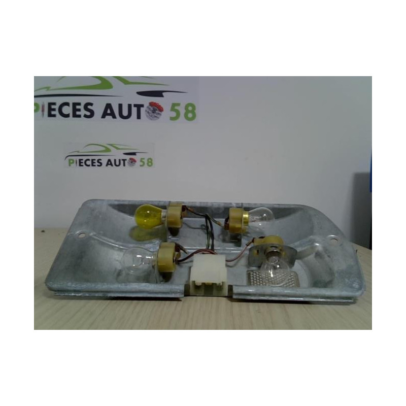 Platine feu arriere droit AUDI  d’occasion