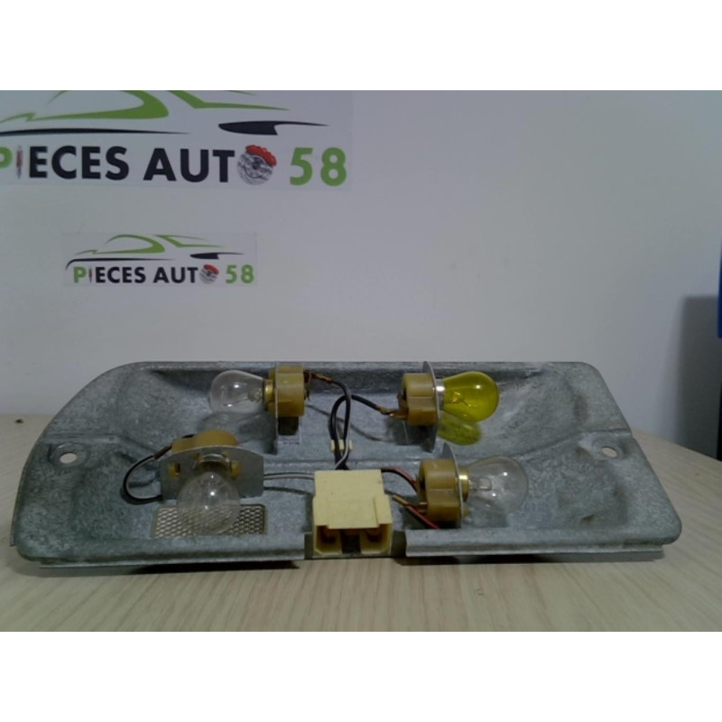 Platine feu arriere gauche AUDI  d’occasion