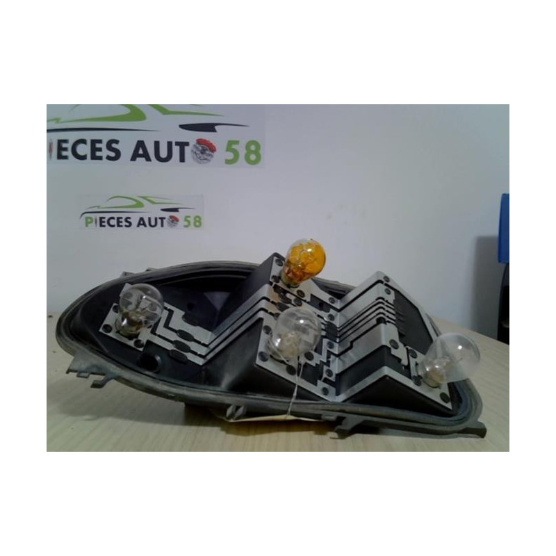 Platine feu arriere droit RENAULT  d’occasion