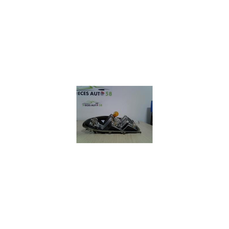 Platine feu arriere droit RENAULT  d’occasion