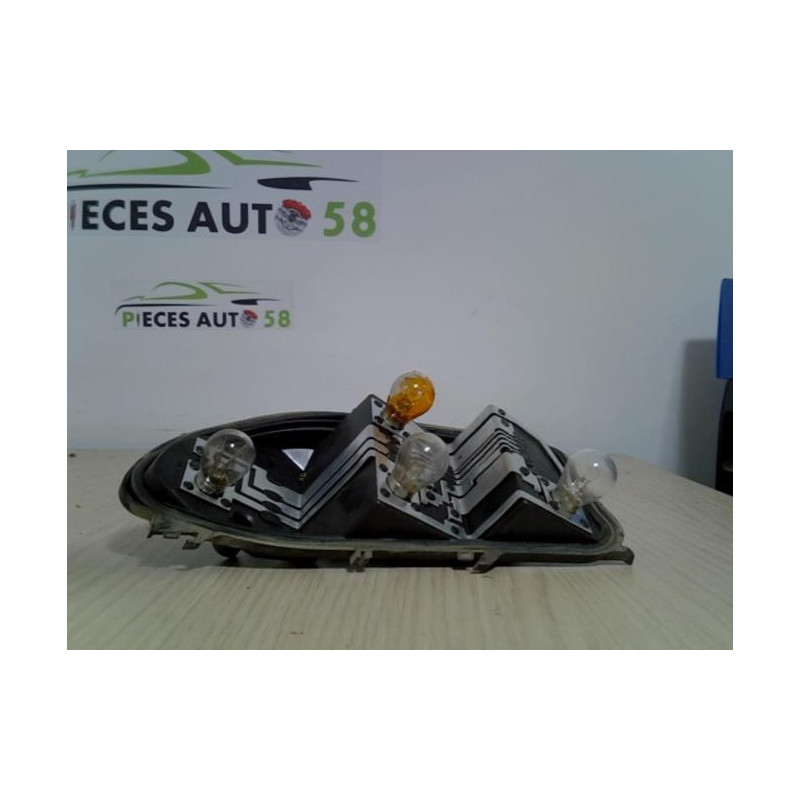 Platine feu arriere droit RENAULT  d’occasion