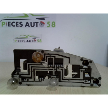 Platine feu arriere gauche PEUGEOT  d’occasion