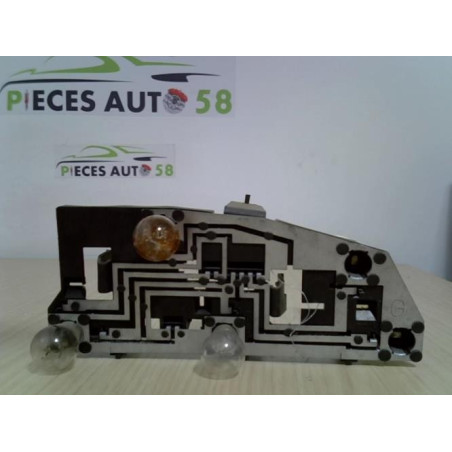 Platine feu arriere gauche PEUGEOT  d’occasion