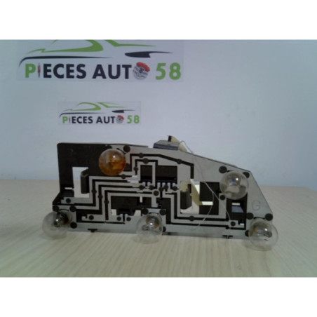 Platine feu arriere gauche PEUGEOT  d’occasion