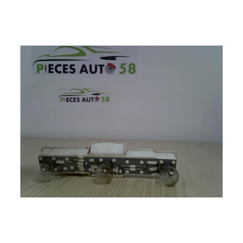 Platine feu arriere gauche RENAULT  d’occasion
