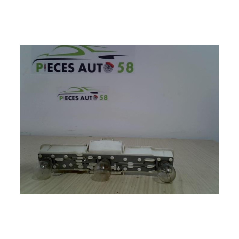 Platine feu arriere droit RENAULT  d’occasion