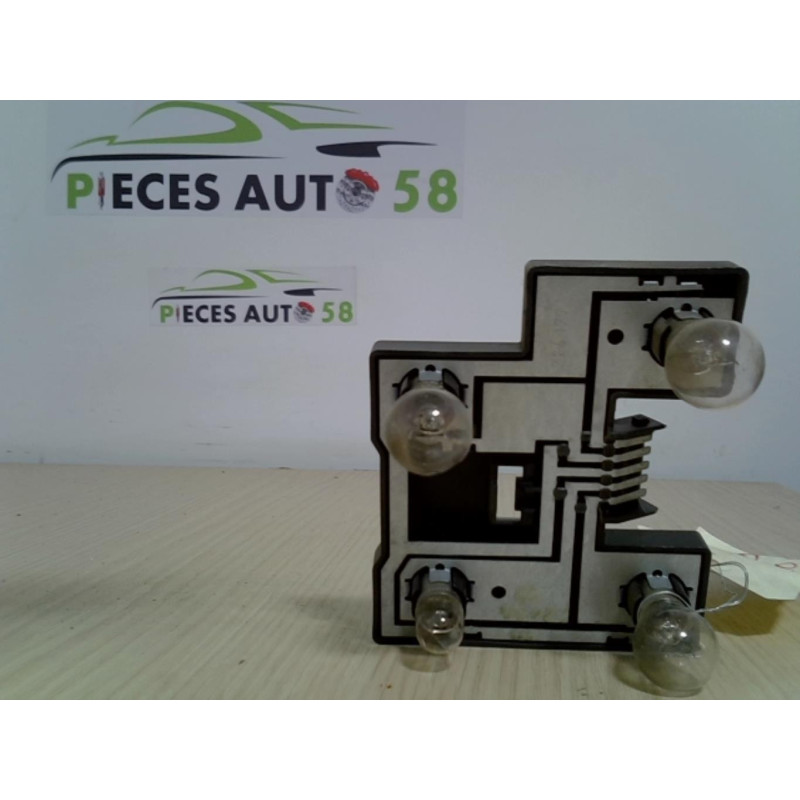 Platine feu arriere droit FORD ESCORT 5 PHASE 2 BREAK d’occasion