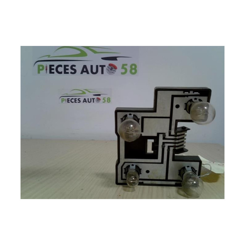 Platine feu arriere droit FORD ESCORT 5 PHASE 2 BREAK d’occasion