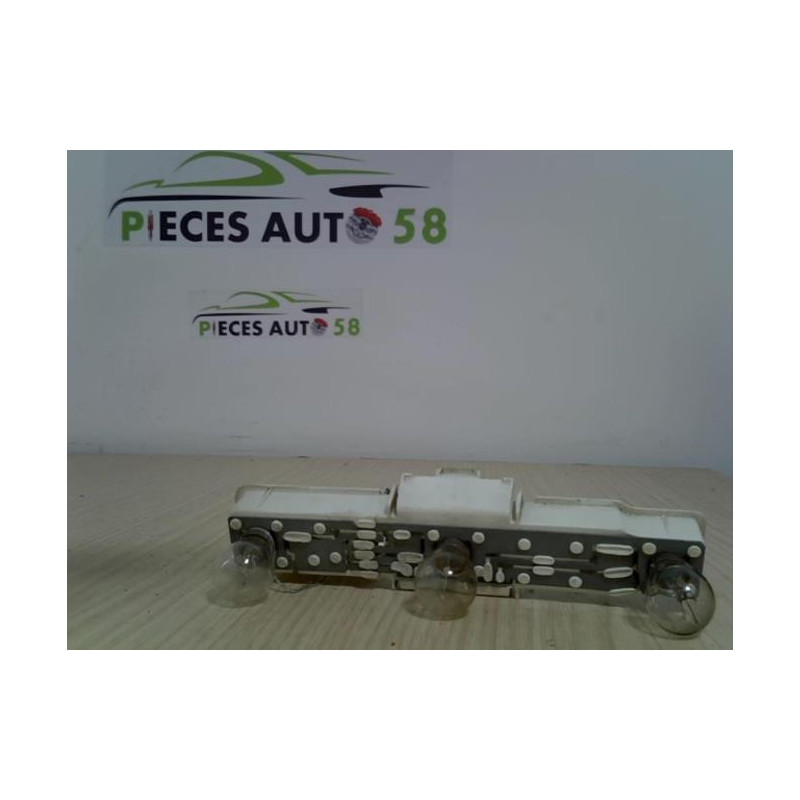 Platine feu arriere droit RENAULT  d’occasion