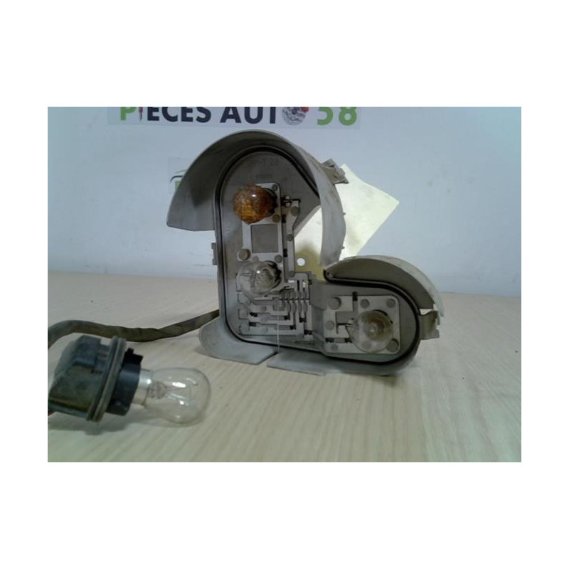 Platine feu arriere gauche RENAULT MEGANE 2 PHASE 2 CABRIOLET d’occasion