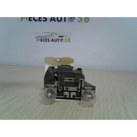 Platine feu arriere droit RENAULT MEGANE 1 PHASE 2 d’occasion