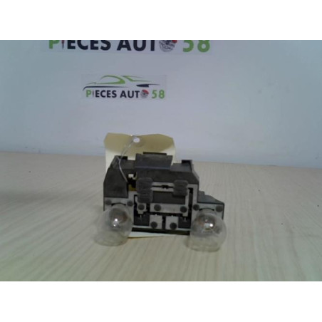 Platine feu arriere droit RENAULT MEGANE 1 PHASE 2 d’occasion