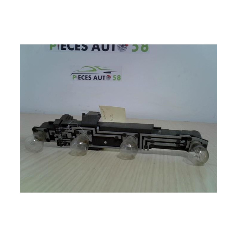Platine feu arriere gauche RENAULT LAGUNA 1 PHASE 2 BREAK d’occasion