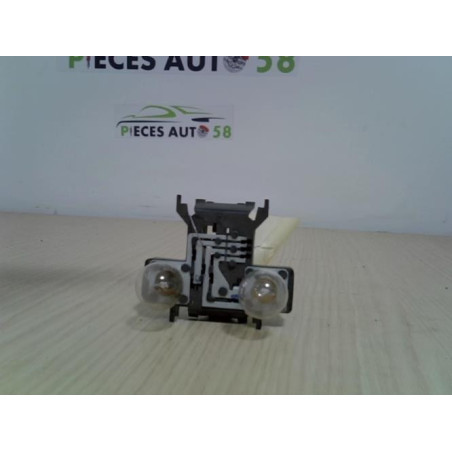 Platine feu arriere gauche RENAULT MEGANE 1 PHASE 2 d’occasion