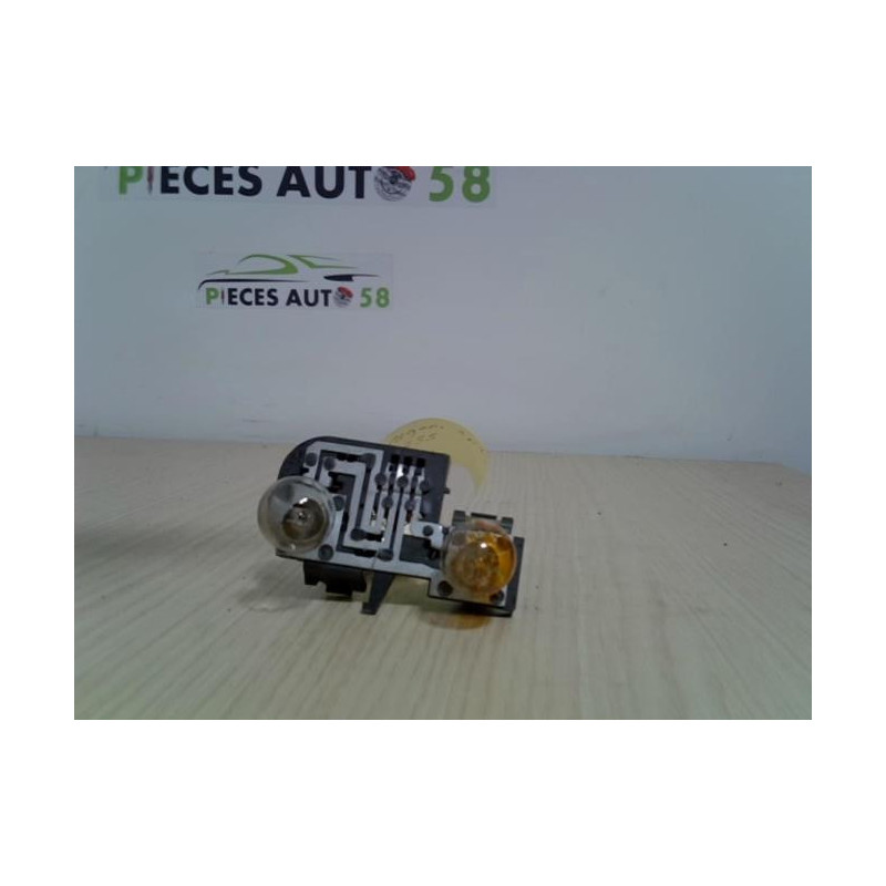 Platine feu arriere gauche RENAULT  d’occasion