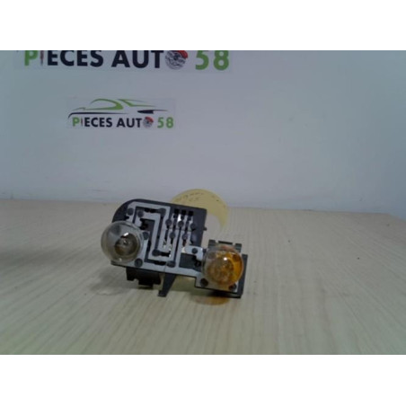Platine feu arriere gauche RENAULT  d’occasion