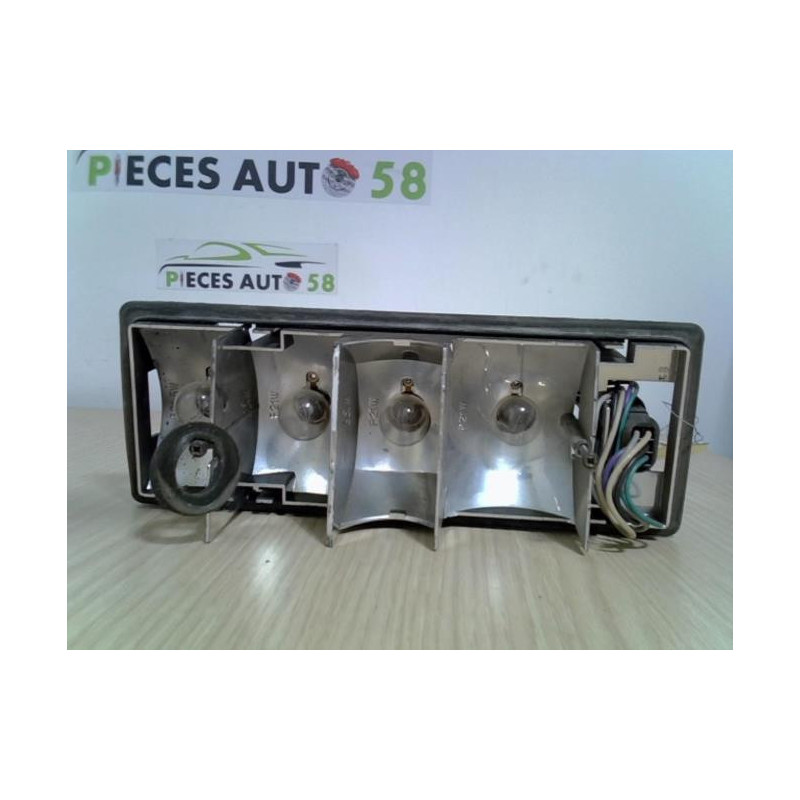 Platine feu arriere droit RENAULT  d’occasion