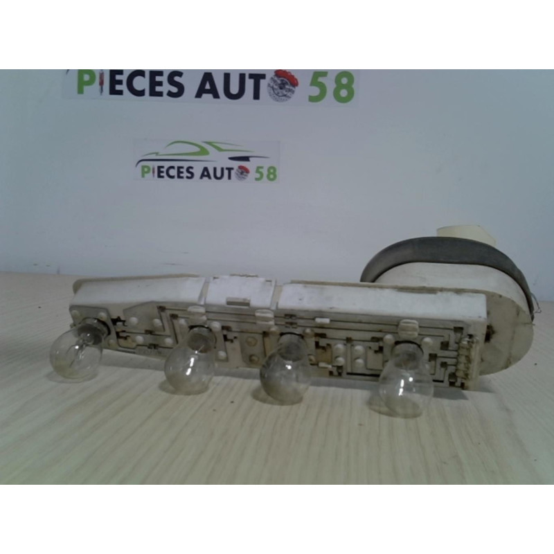 Platine feu arriere gauche RENAULT ESPACE 1 PHASE 2 d’occasion