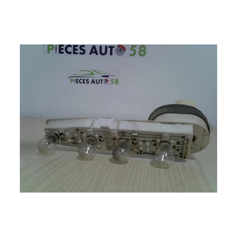 Platine feu arriere gauche RENAULT ESPACE 1 PHASE 2 d’occasion