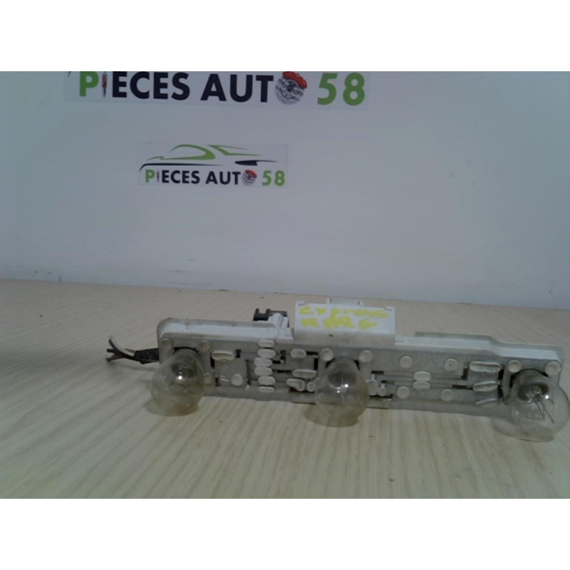Platine feu arriere gauche RENAULT EXPRESS PHASE 1 d’occasion