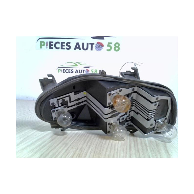 Platine feu arriere droit RENAULT  d’occasion