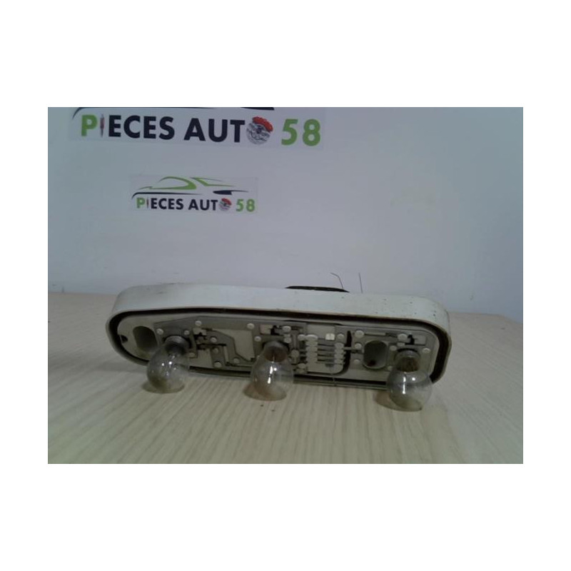 Platine feu arriere droit RENAULT  d’occasion