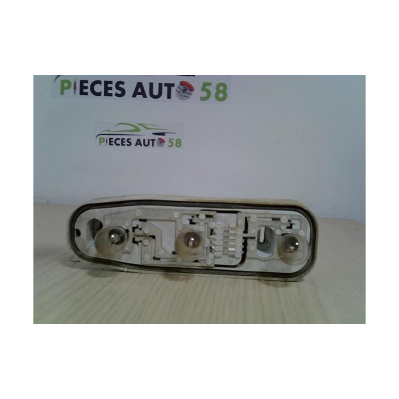 Platine feu arriere droit RENAULT  d’occasion