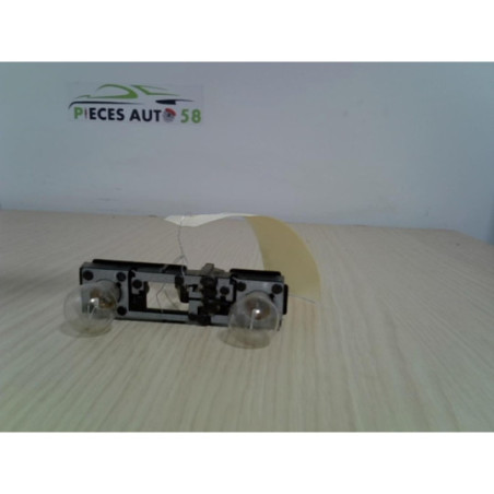 Platine feu arriere droit RENAULT  d’occasion